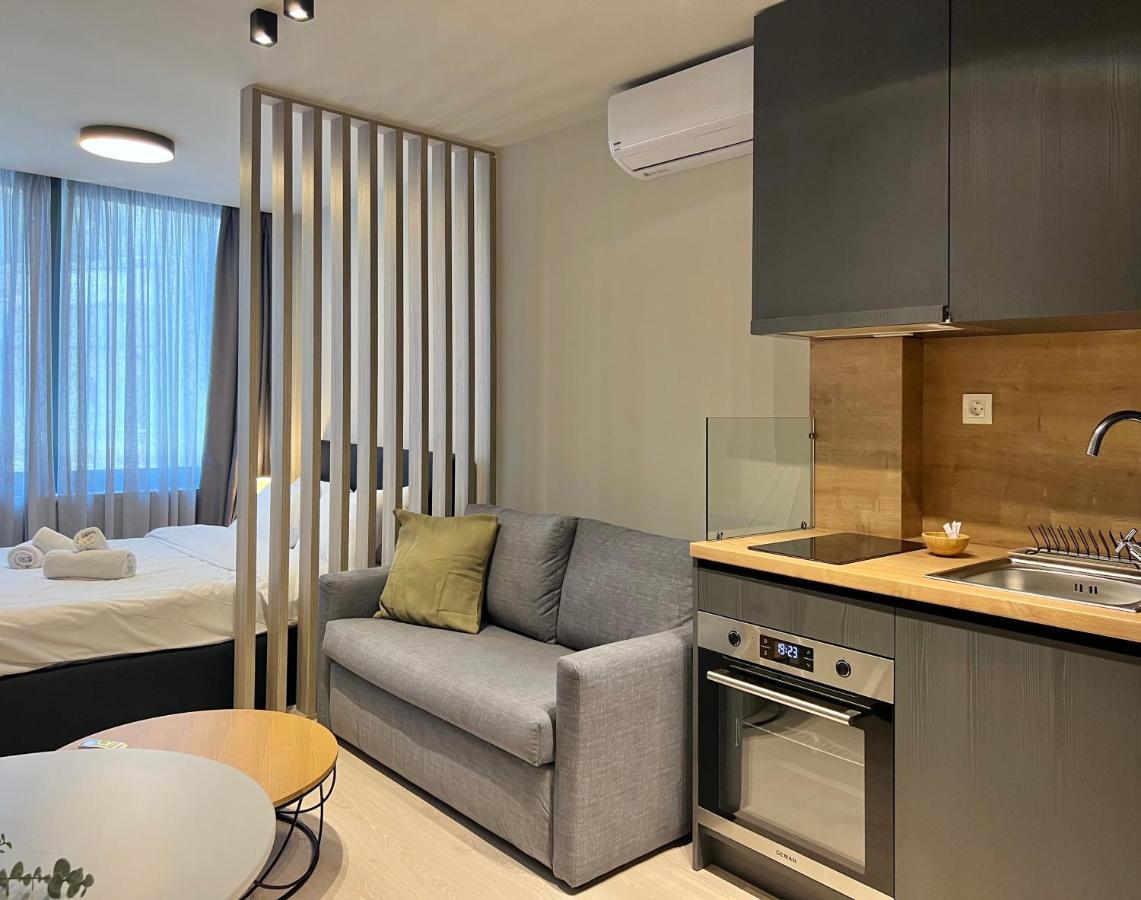 Aura Suite V6 By Halu! Thessaloniki Exterior photo